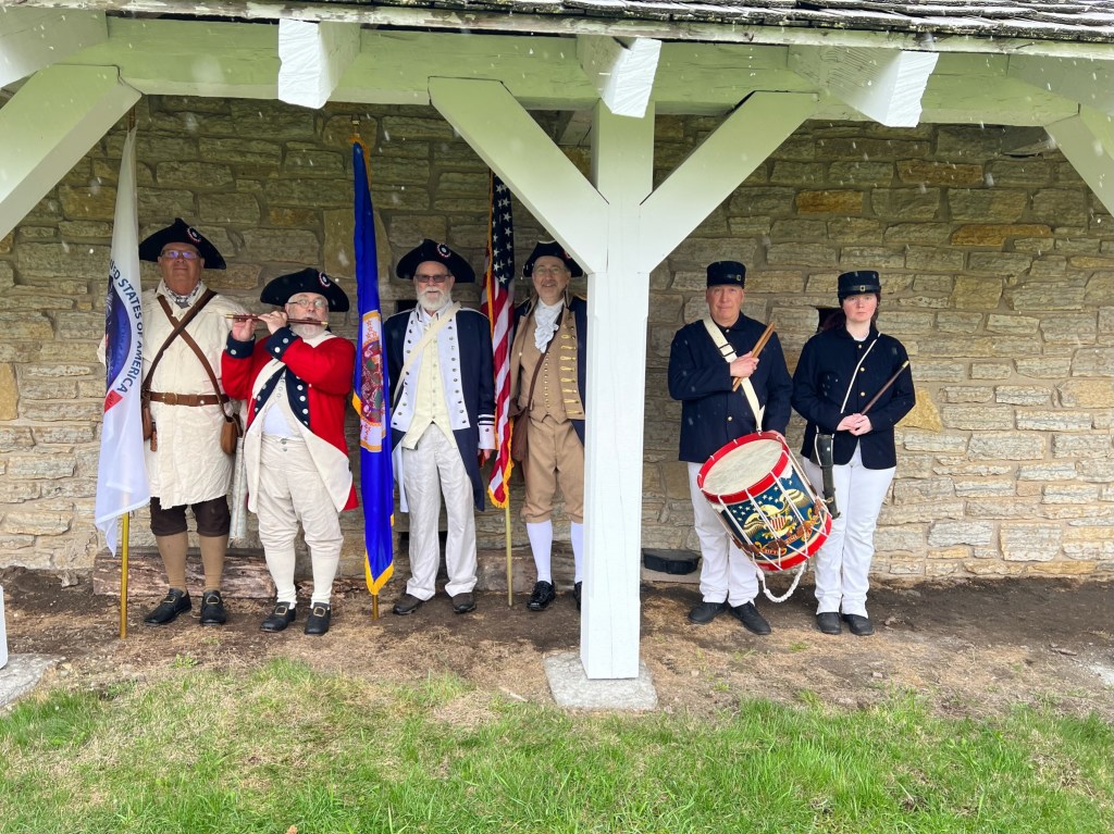 Members of the MNSAR Color Guard and the Fort Snelling Fife and Drum Corps